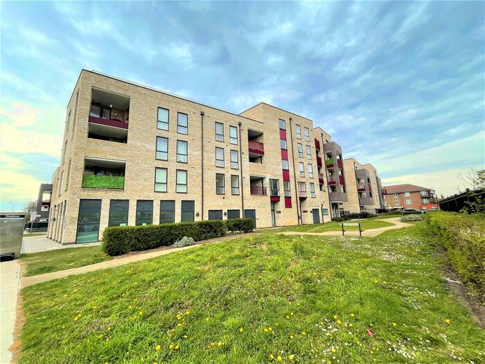 2 Bedroom Flat To Rent In Adamson Court, Southall, Greater London, UB1