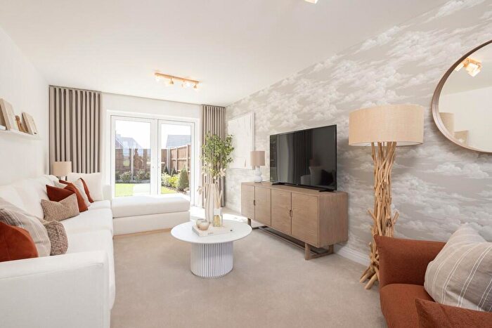 3 Bedroom Detached House For Sale In Goshawk Road, Off Old Shoreham Road, Lancing, BN15