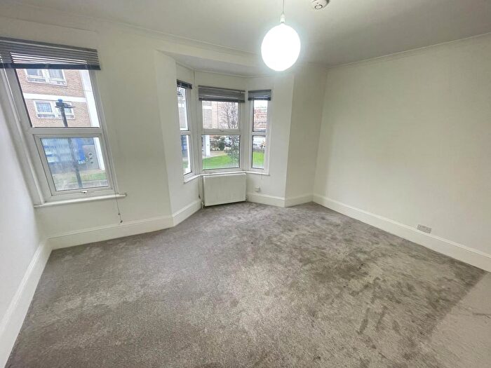 4 Bedroom Terraced House To Rent In Bow Common Lane, London, E3