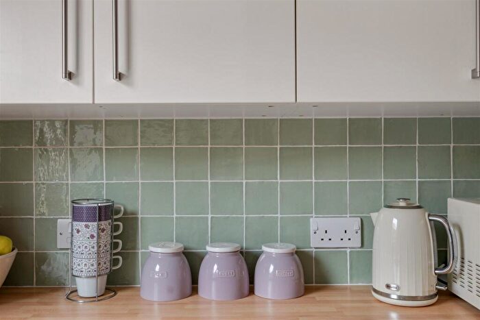 2 Bedroom Flat For Sale In Sandringham Court, Swanage, BH19 - Photo 8