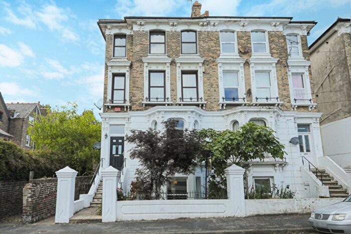 5 Bedroom End Of Terrace House For Sale In Carlton Avenue, Ramsgate, CT11