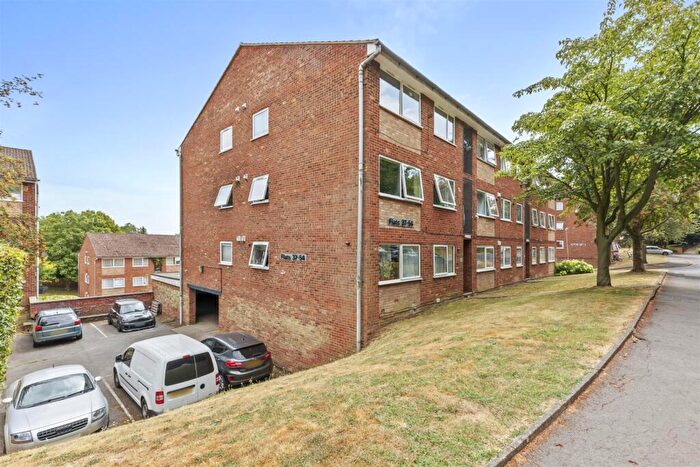 2 Bedroom Apartment To Rent In Windsor Drive, High Wycombe, HP13