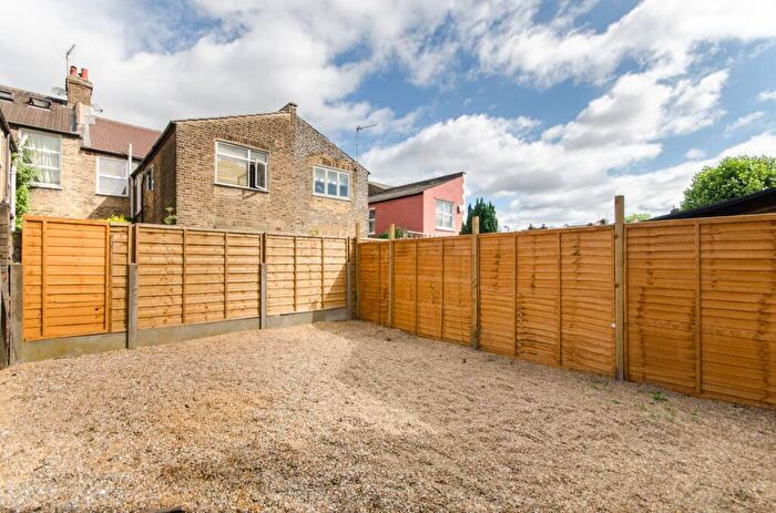 2 Bedroom Flat To Rent In Tunley Road, , Harlesden, London, NW10