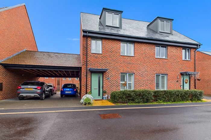 4 Bedroom Semi Detached House For Sale In Lockheed Street, HP22