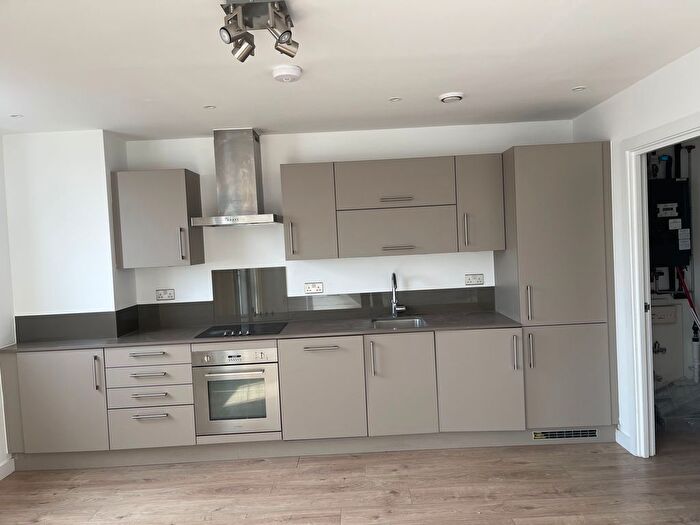 2 Bedroom Flat To Rent In Verney Road, London, SE16