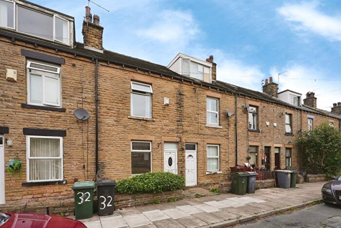 2 Bedroom Terraced House For Sale In Crawford Street, Bradford, BD4