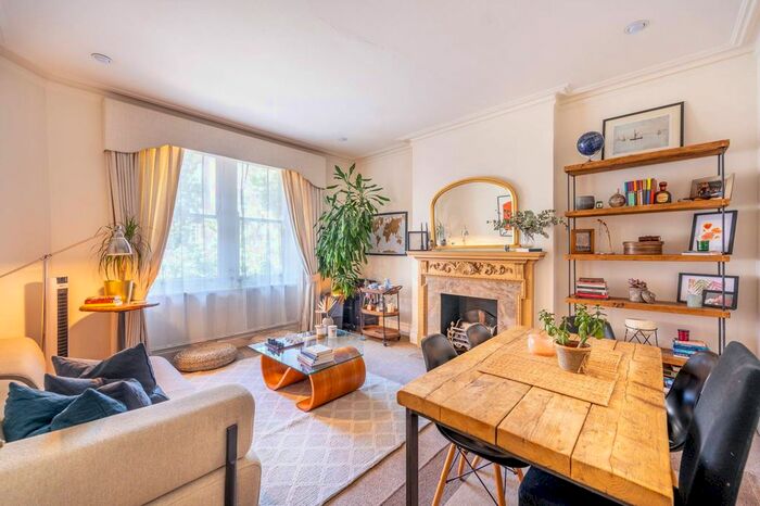 2 Bedroom Flat To Rent In Delaware Road, Maida Vale, London, W9