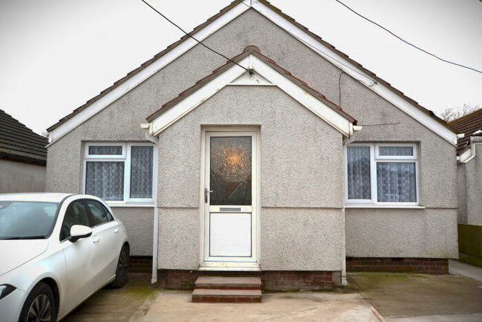 3 Bedroom Bungalow To Rent In Lake Way, Jaywick, CO15