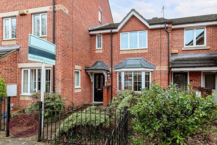 3 Bedroom Town House For Sale In Cirrus Drive, Watnall, Nottingham, NG16