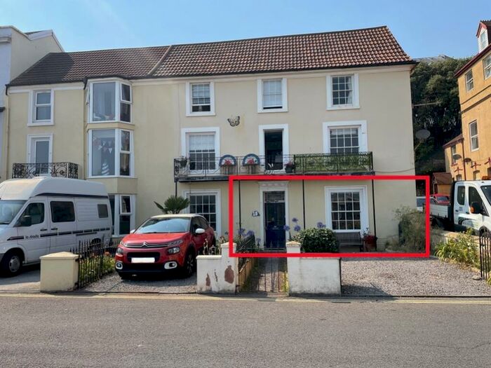 2 Bedroom Flat To Rent In Marine Parade, Dawlish, EX7