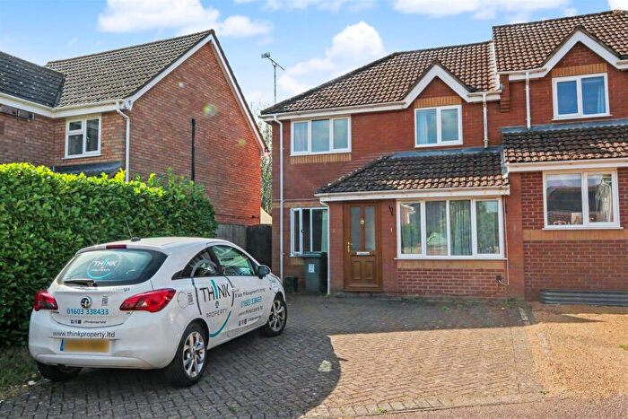 3 Bedroom Semi-Detached House To Rent In Springwood, Taverham, Norwich, NR8