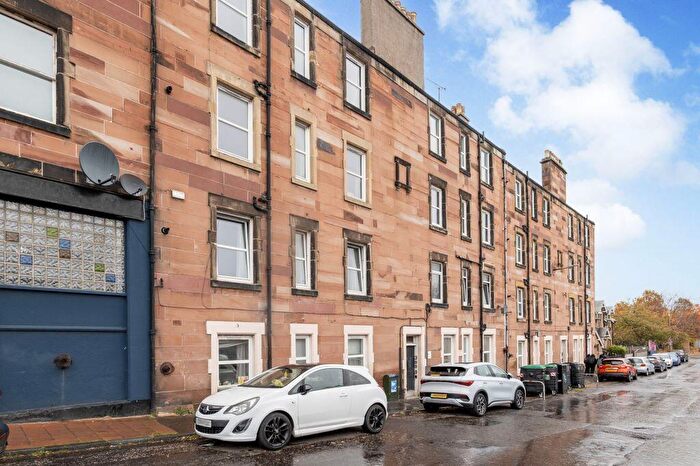 1 Bedroom Flat For Sale In / Peffer Place, Edinburgh, EH16