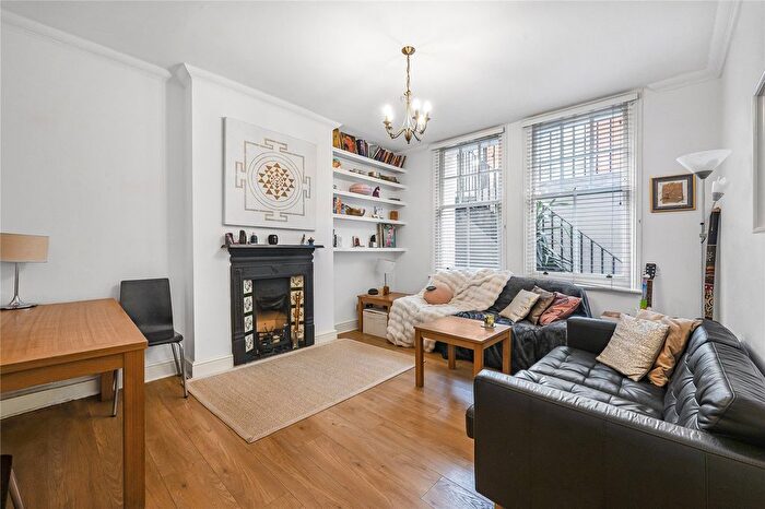 2 Bedroom Flat To Rent In Riding House Street, London, W1W
