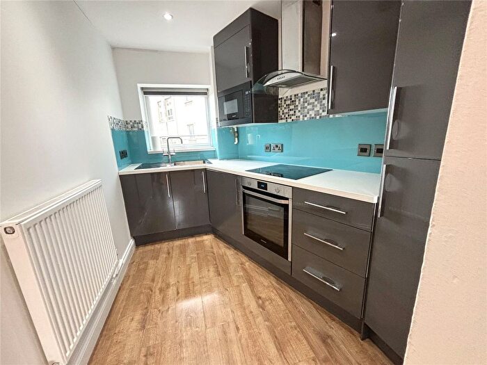 2 Bedroom Flat To Rent In Bond Street, Bristol, Somerset, BS1