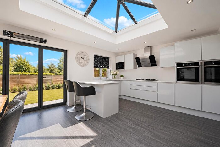 3 Bedroom Semi-Detached House For Sale In Campbell Road, Swinton, Manchester, M27