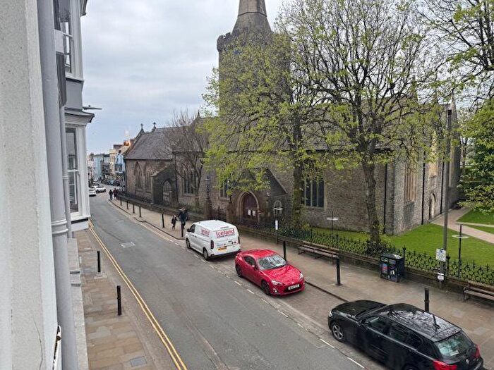 2 Bedroom Flat To Rent In High Street, Tenby, Pembrokeshire, SA70