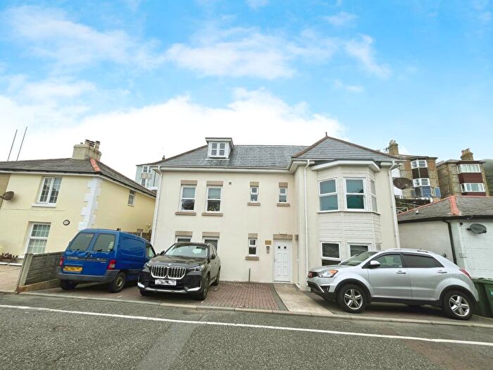 2 Bedroom Apartment To Rent In South Street, Ventnor, PO38