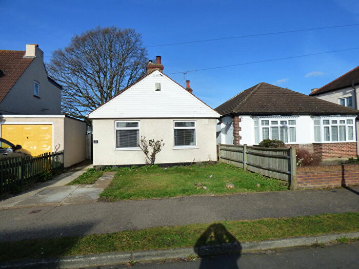 2 Bedroom Bungalow To Rent In West Ewell, KT19