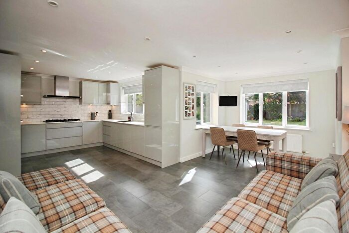 5 Bedroom Detached House For Sale In Dwyer Close, Syston, LE7