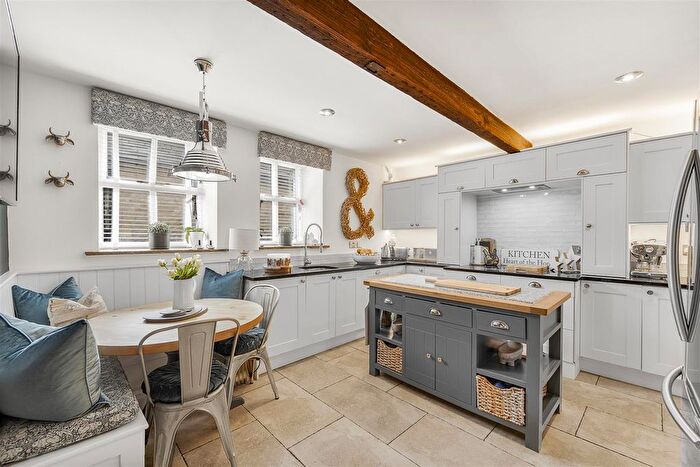 4 Bedroom Cottage For Sale In Ightenhill Park Lane, Burnley, BB12
