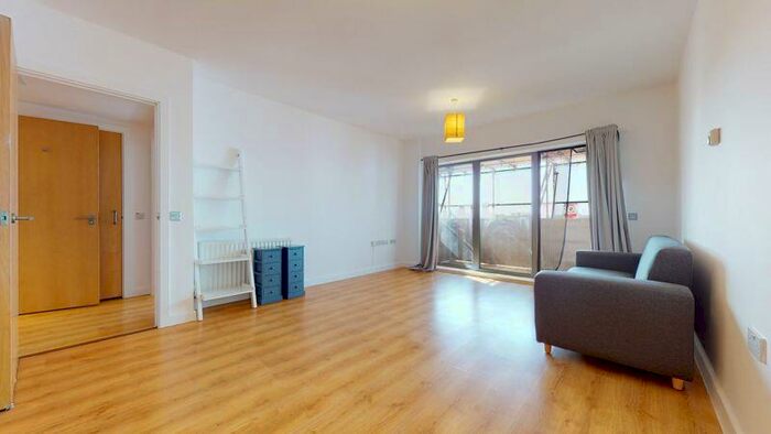 1 Bedroom Flat To Rent In Mccabe Court, Canning Town, E16