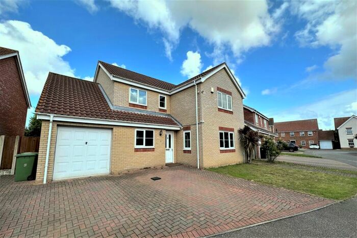 4 Bedroom Detached House To Rent In Mackenzie Close, NR31