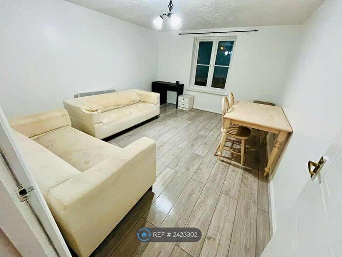 2 Bedroom Flat To Rent In Drapers Fields, Coventry, CV1