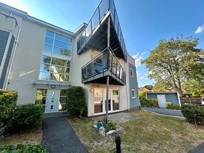 2 Bedroom Flat To Rent In Penn Hill Avenue, Poole, BH14