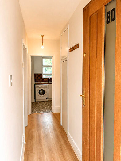 3 Bedroom Flat To Rent In Edward Street Flats, Sheffield, S3