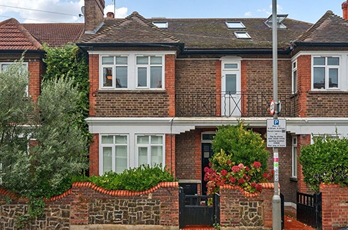 1 Bedroom Flat For Sale In Beeches Road, London, SW17