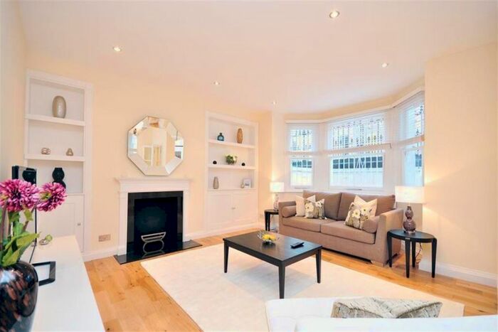 2 Bedroom Flat To Rent In Coleherne Road, London SW10