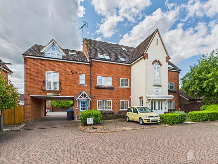 2 Bedroom Flat To Rent In Cleveland Way, Great Ashby, SG1