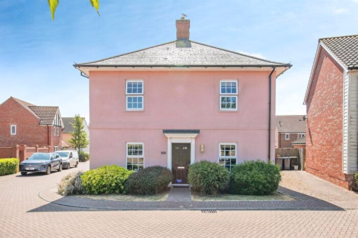 4 Bedroom Detached House For Sale In The Sandlings, Martlesham, Woodbridge, IP12