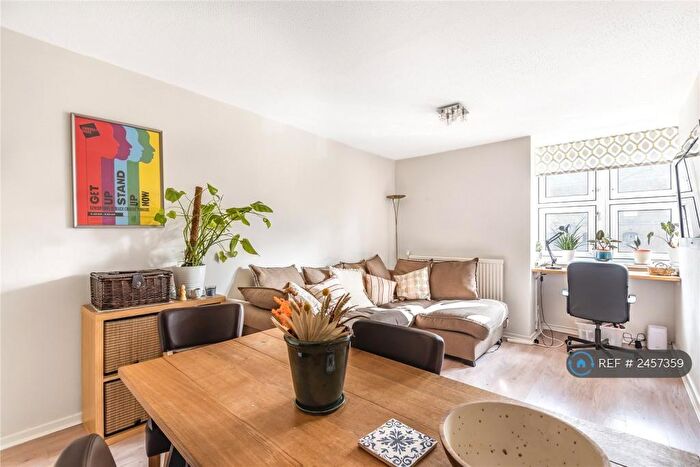 1 Bedroom Flat To Rent In Formby Court, London, N7