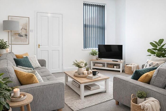 3 Bedroom House To Rent In Charlotte Road, Sheffield, S1