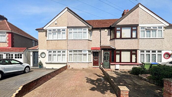 2 Bedroom Terraced House For Sale In Shirley Avenue, Bexley, DA5