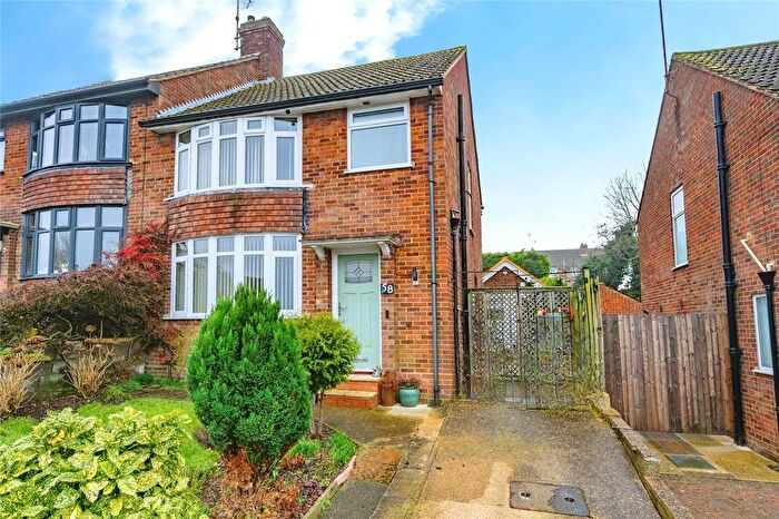 3 Bedroom Semi Detached House For Sale In Hillary Crescent, Luton, Bedfordshire, LU1