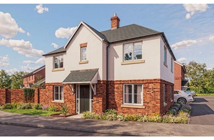 3 Bedroom Detached House For Sale In Waste Lane, Balsall Common, Coventry, CV7