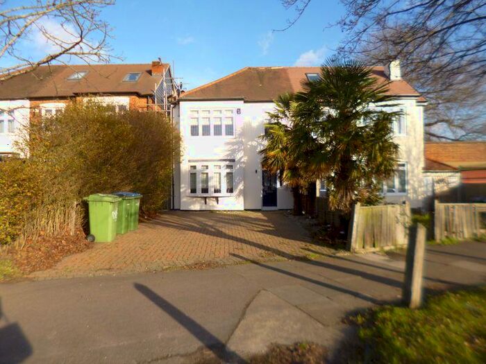 3 Bedroom Semi-Detached House To Rent In Footscray Road, New Eltham, SE9