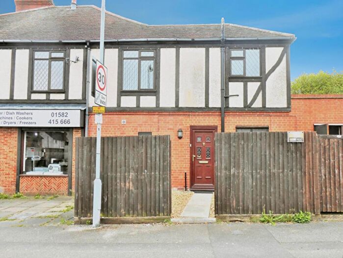 2 Bedroom Flat To Rent In Stockingstone Road, Round Green, Luton, LU2