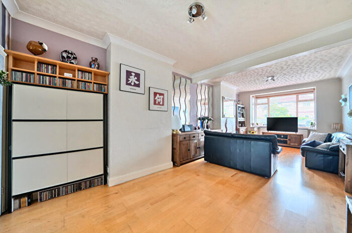 3 Bedroom Terraced House For Sale In Manor Road, Mitcham, CR4