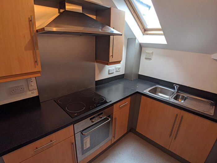 2 Bedroom Flat To Rent In Mitford Road, Fallowfield, Manchester, M14