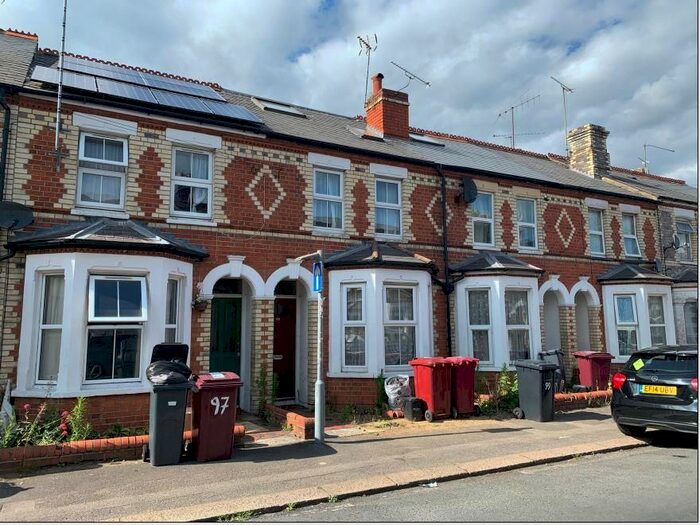 4 Bedroom Terraced House To Rent In Grange Avenue, Reading, RG6