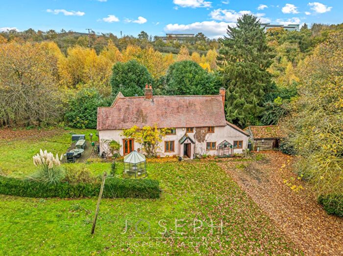 5 Bedroom Detached House For Sale In Paper Mill Lane, Bramford, IP8