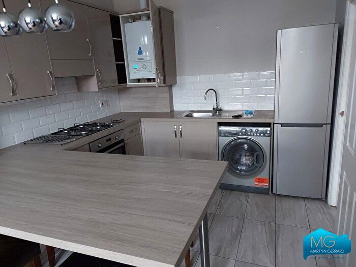 2 Bedroom Flat To Rent In Crouch End Hill, Crouch End, London, N8