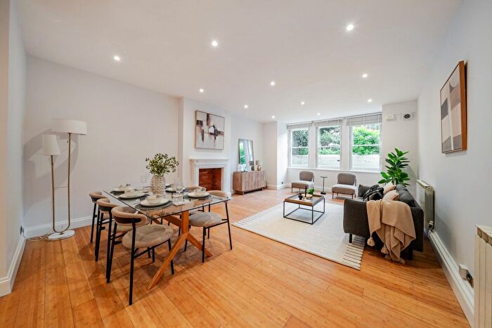 3 Bedroom Flat For Sale In Cavendish Road, Clapham South, London, SW12