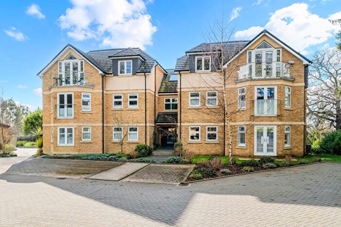 2 Bedroom Flat For Sale In Landscape Road, Warlingham, CR6