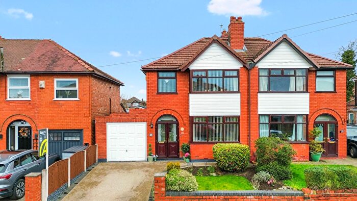 3 Bedroom Semi Detached House For Sale In Whitfield Avenue, Paddington, WA1