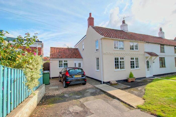 2 Bedroom Cottage For Sale In Church Lane, Beeford, Driffield, YO25
