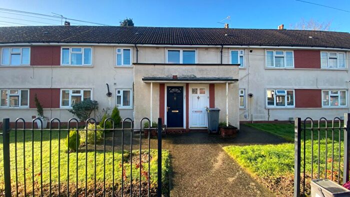 2 Bedroom Maisonette For Sale In Morris Avenue, Llanishen, Cardiff, CF14